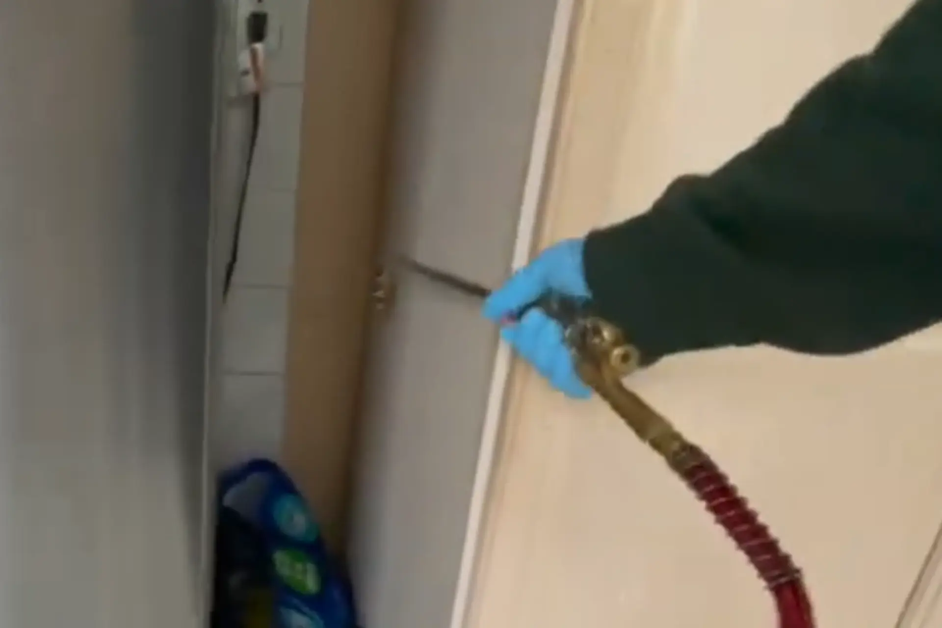Pest control suprays